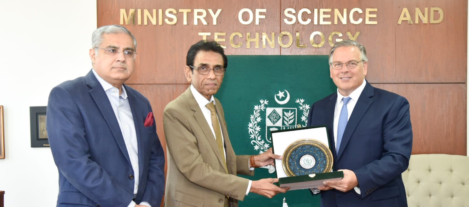 US Ambassador Donald Blome called on the Minister for Science and Technology Dr Khalid Maqbool Siddiqui in Islamabad.